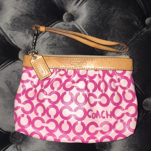 ✨Authentic Coach Wristlet - Picture 1 of 5